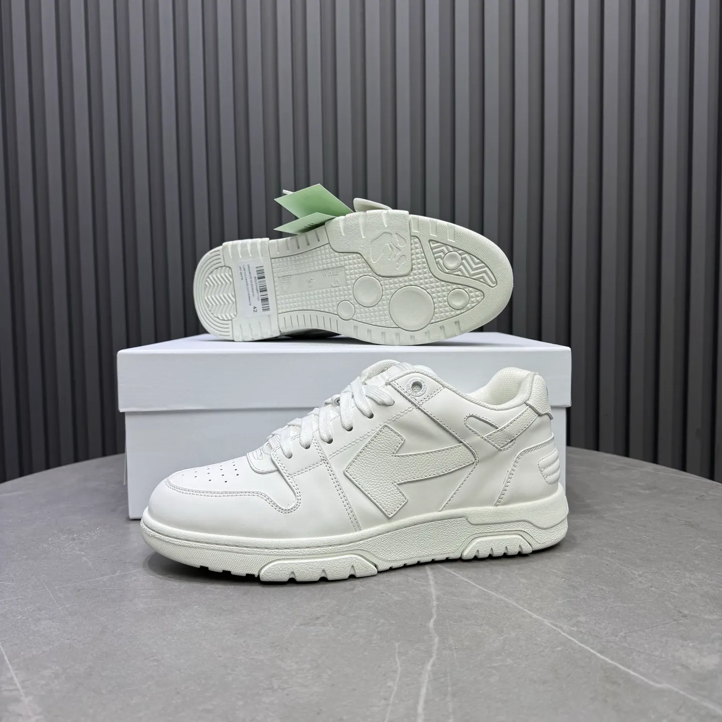 P620 OFF WHITE⚡️Couple model⚡️35-40 women’s model 39-46 men’s model